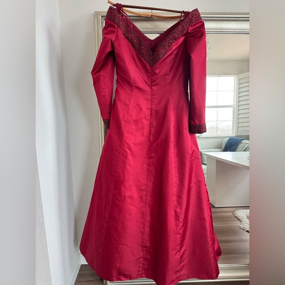 Saks Fifth Avenue Helen Morley Red Beaded Off-Shoulder Silk Evening Gown *FLAWS - Picture 9 of 15